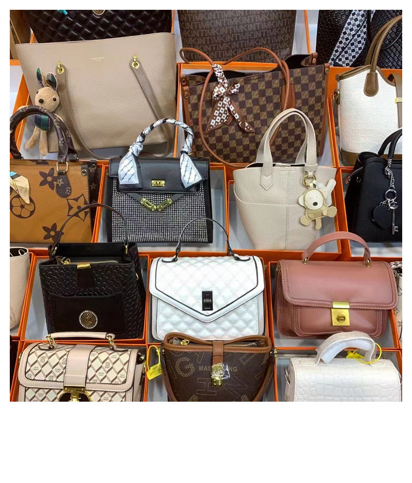 JERRY  High Quality Mixed Packaging random Delivery Fashion Designers Inclined Shoulder Bag Clut Stock Lady Handbags Used Bags