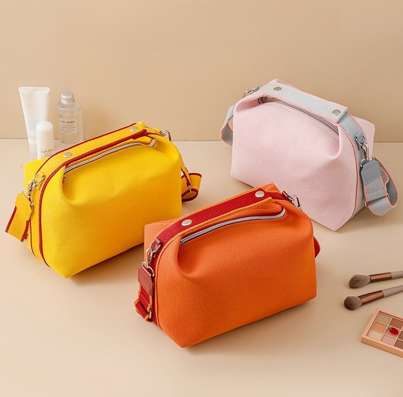 Portable Letter Designer Makeup Bag Luxury Canvas Travel Cosmetic Bag Waterproof Handbag Fashion Makeup Storage