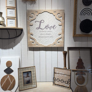 Wholesale Square Wooden Frame Bamboo Woven "Love" Signage Item Home Bedroom Living Room Wall Decoration Sign