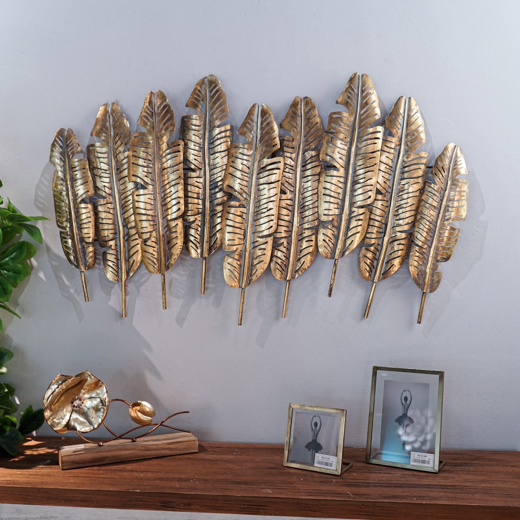 Nordic Iron Art Gold Feather Design Background Wall Home Wall Hanging Art Decoration Home Decor