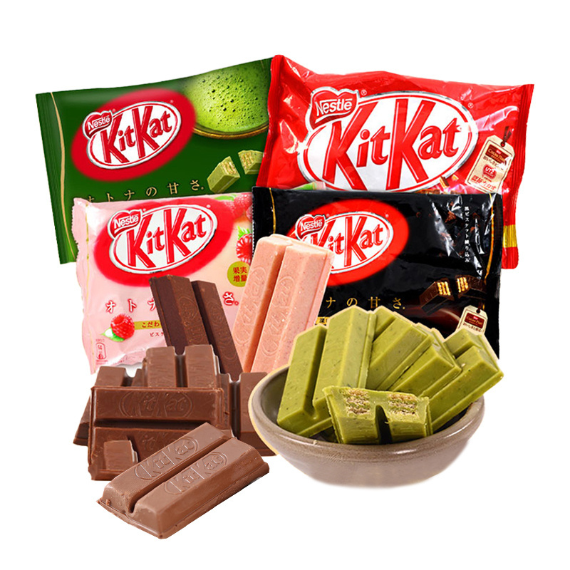 chocolates wholesale Dark chocolate strawberry wafer biscuit wafer snack biscuit au chocolat japanese candy