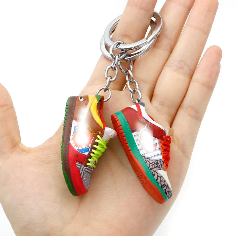 Wholesale 3D Mini Sneakers A J  sb d u c k ow shoe Keychain Model cute keychains with box key chain