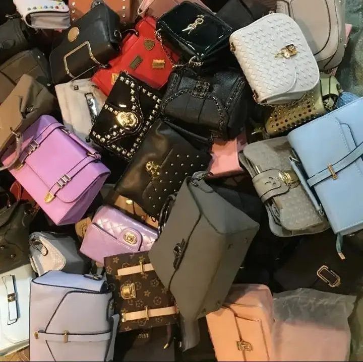 Popular High Quality Mixed Packaging random Delivery Fashion Designers Inclined Shoulder Bag Stock Lady Handbags Used Bags