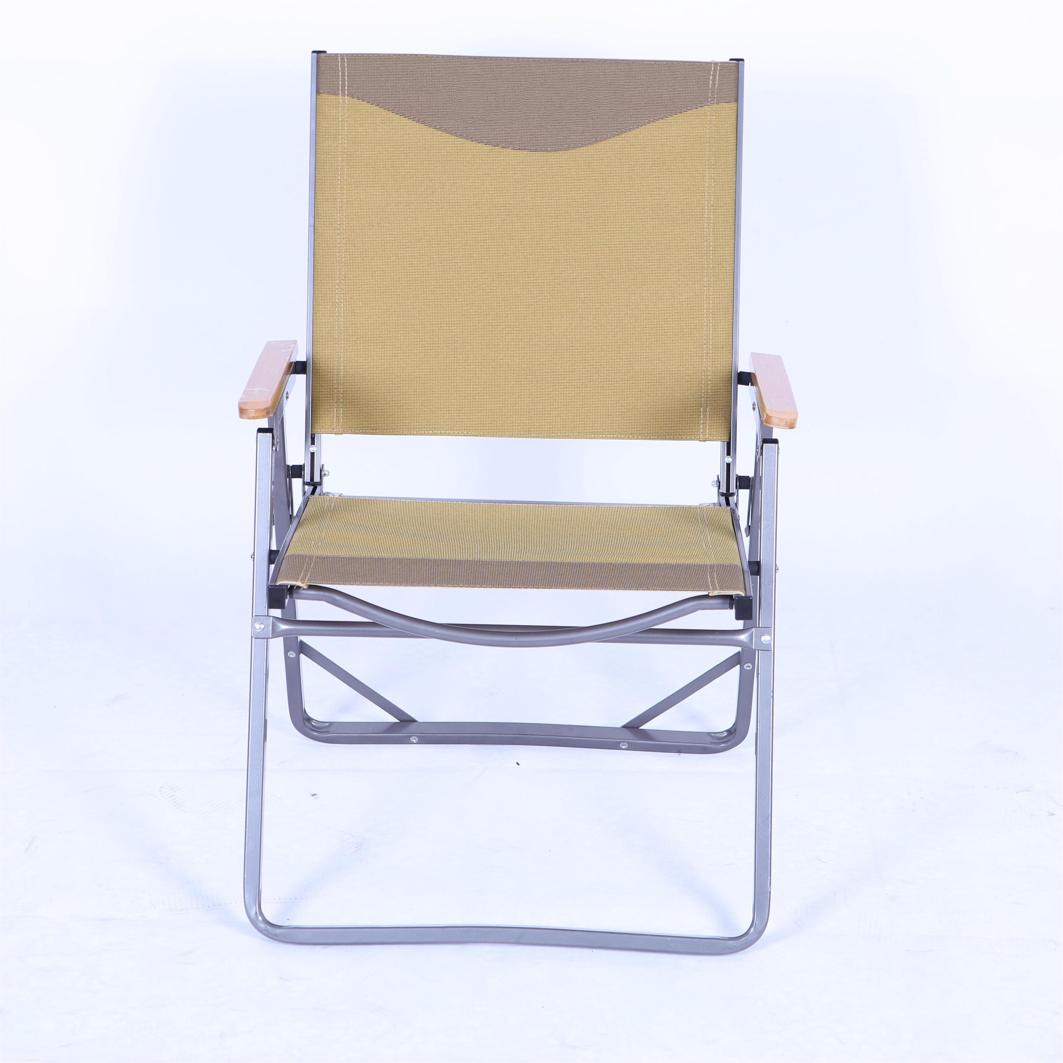 High Quality Outdoor Garden Metal Beach Chair Ultralight Low Profile Wooden Armrest Beach Camping Folding Chair