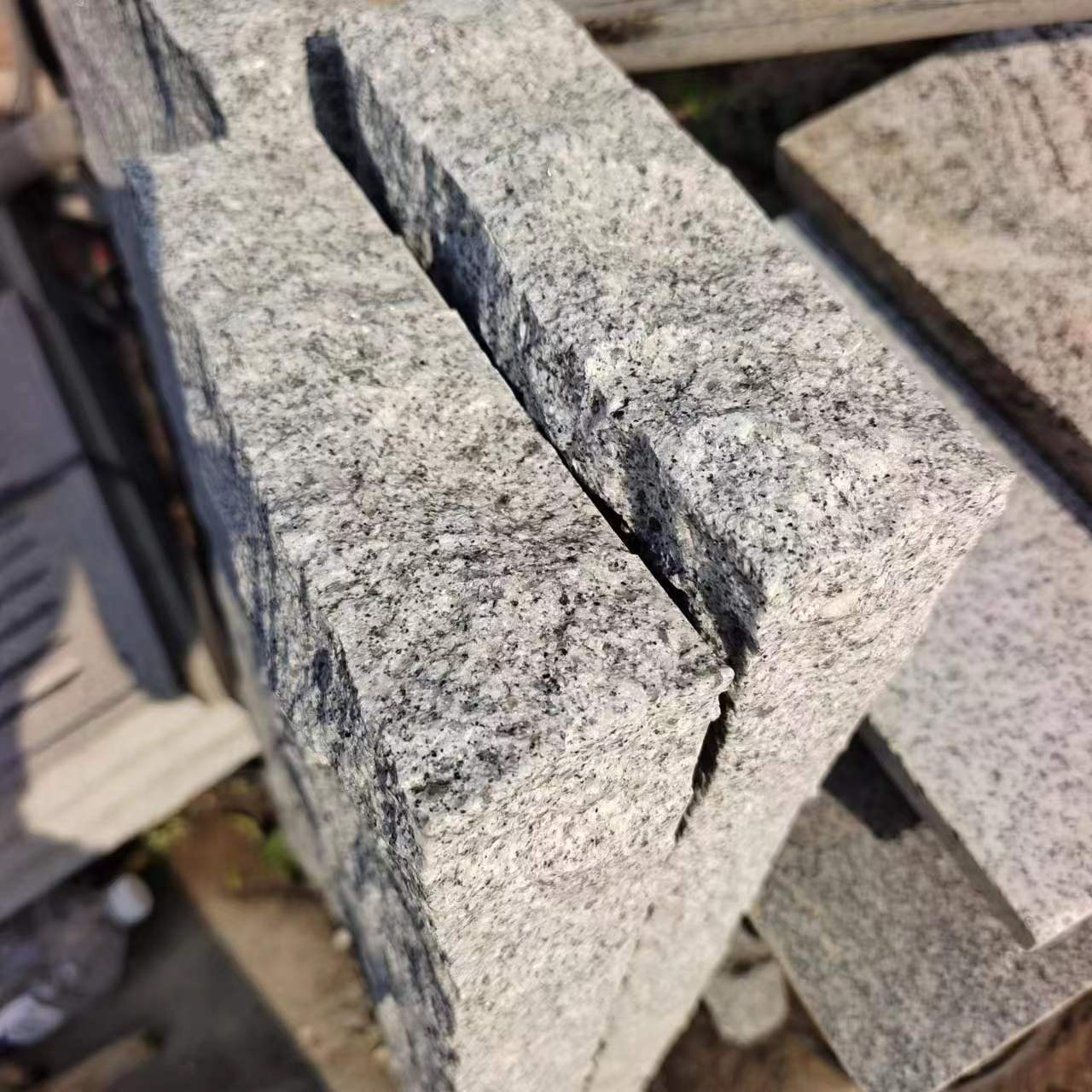 Outdoor Natural Split China Flamed Sesame gray Black Granite Slab Step Price