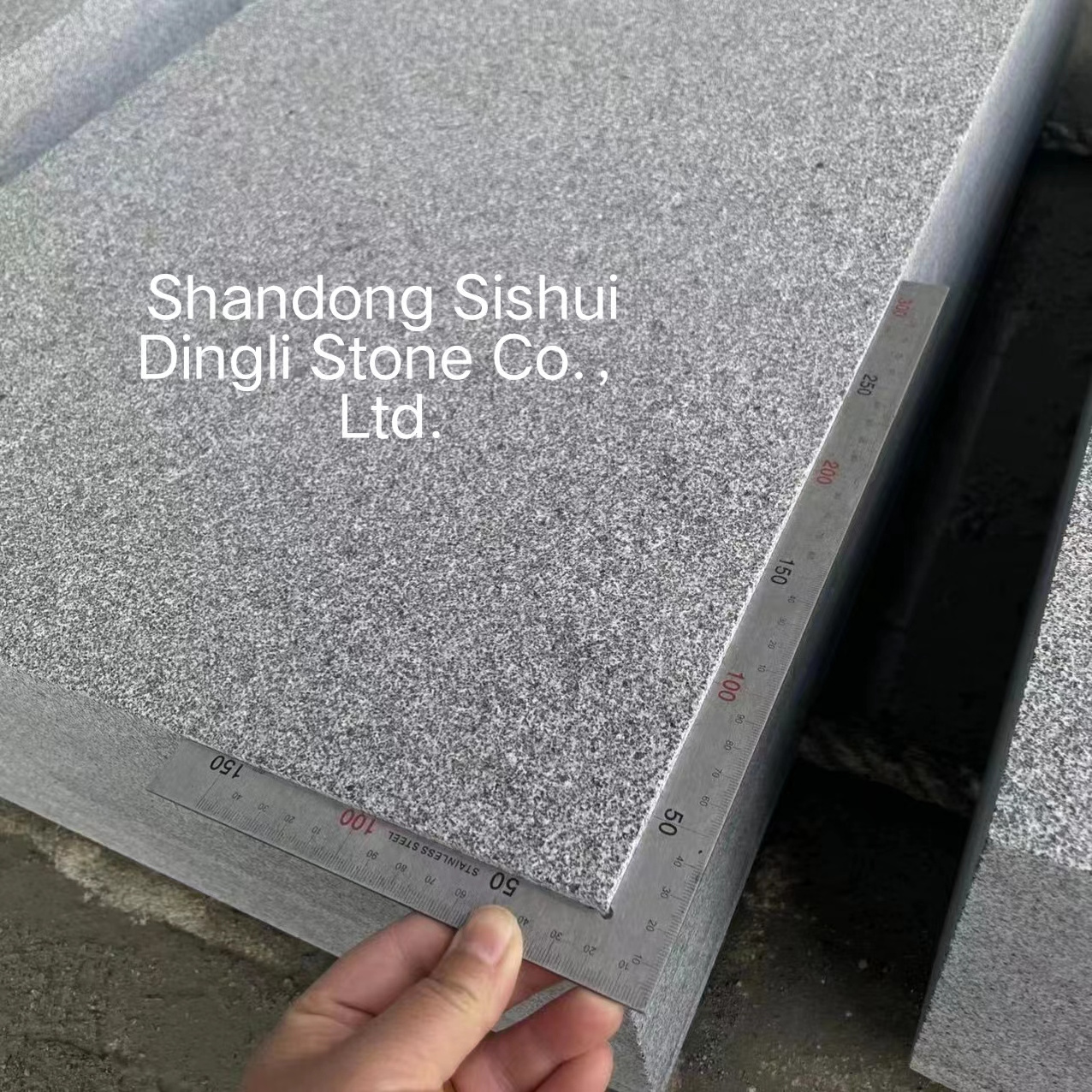 Hot sale Zhangqiu granite G654 , China black flamed litchi polished stone floor paving stone Granite Curbstone Customized