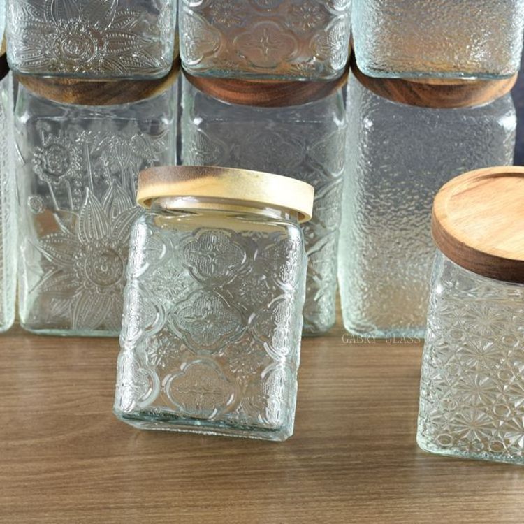 Glass Storage Jar 17 FL OZ Food Jar with Wooden Lid Kitchen Containers Decorative Airtight Glass Jars For Candy Cookies Coffee