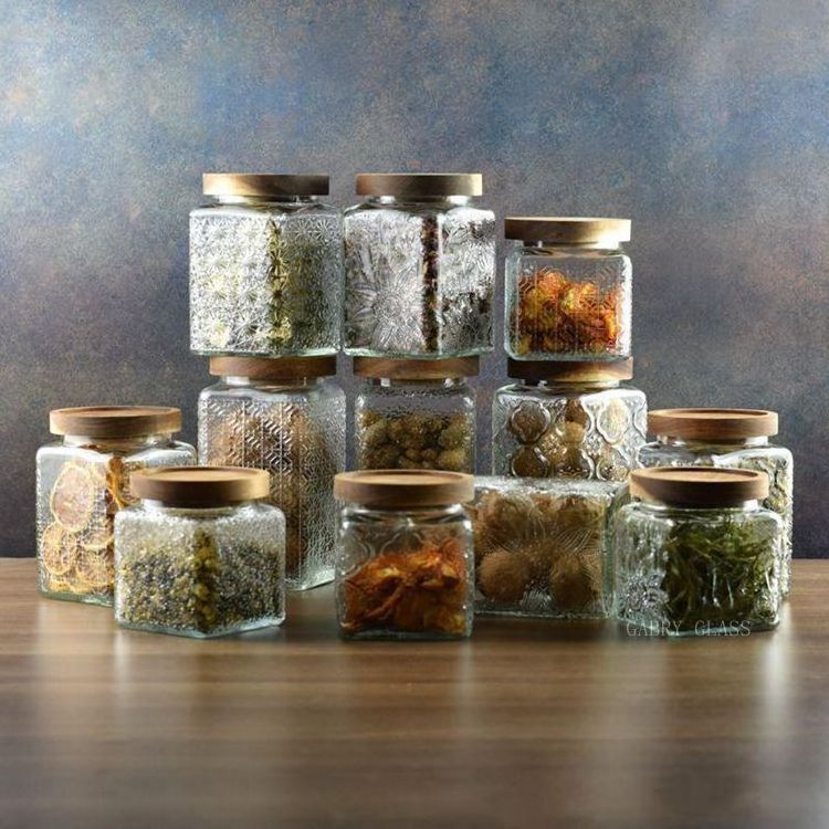 Glass Storage Jar 17 FL OZ Food Jar with Wooden Lid Kitchen Containers Decorative Airtight Glass Jars For Candy Cookies Coffee