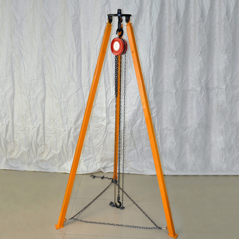 Manual simple mini triangular tripod telescopic hanger crane telescopic electric tripod lifting crane tripod winch made