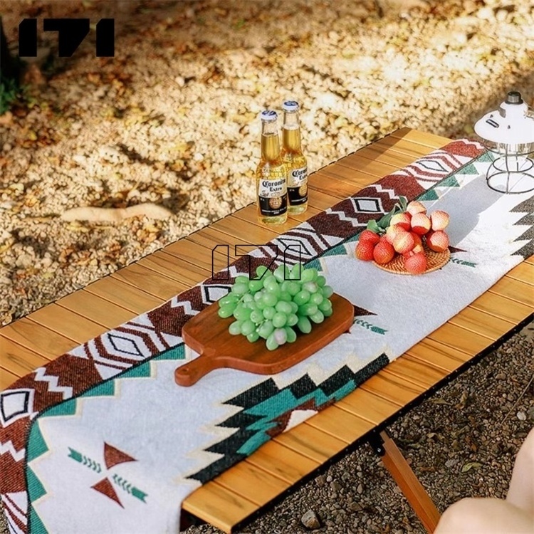 China Luxury Portable Car Multifunctional Lightweight Foldable Glamping Picnic Table And Chair Set Outdoor Camping Furniture