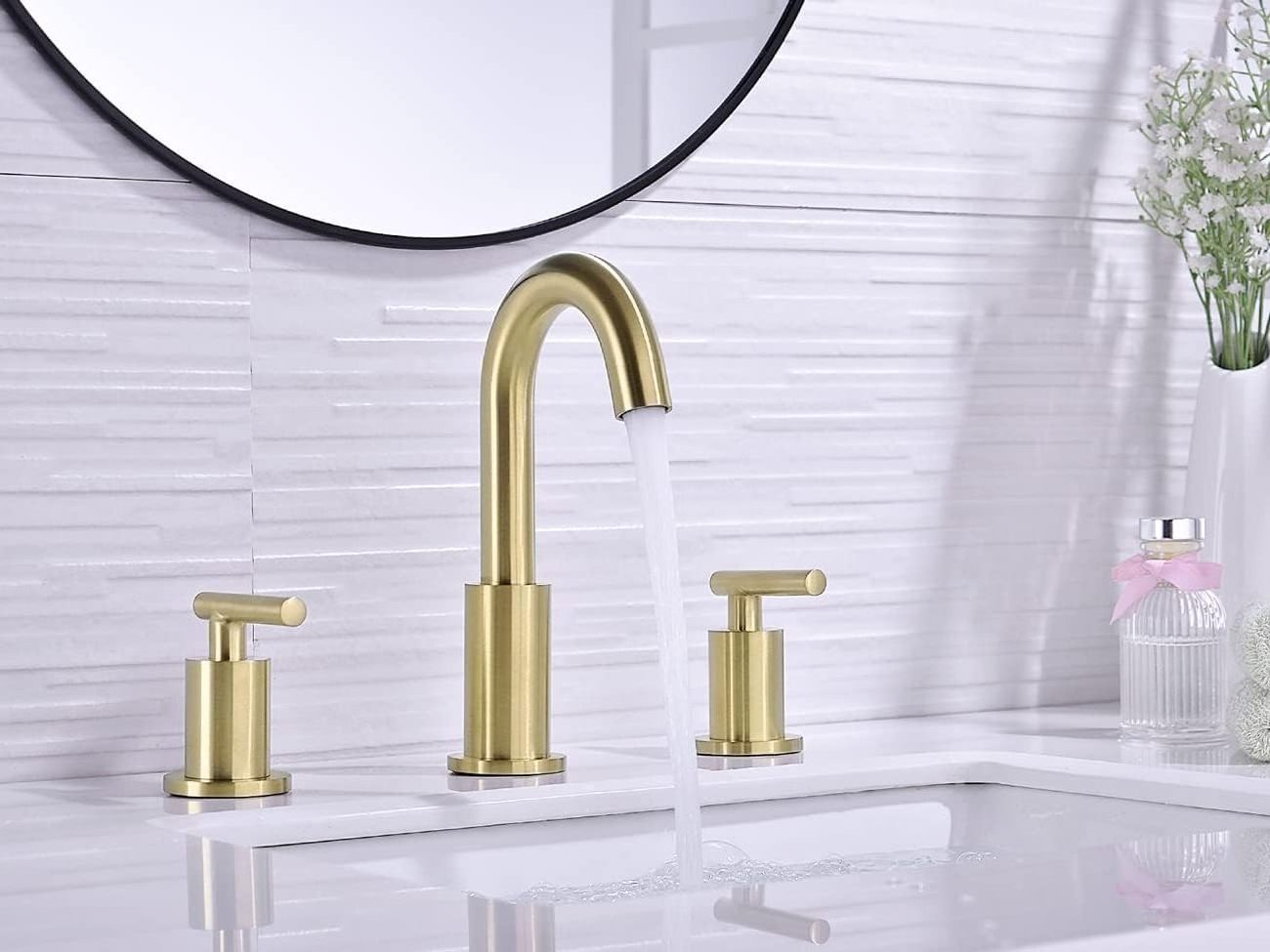 2 Handle  Brass Bathroom Sink Faucet 3 Hole Widespread with  Overflow Pop Up Drain Assembly