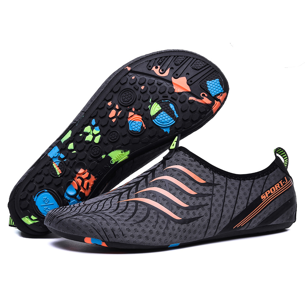 Factory wholesale rubber flexible barefoot anti slip beach unisex swim dive upstream slip on water aqua shoes