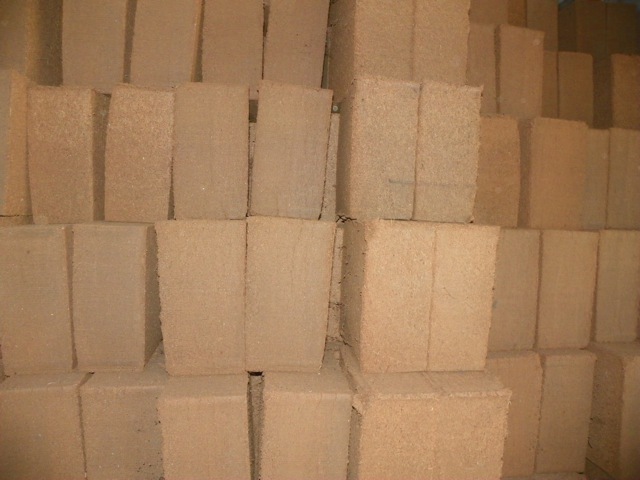 Coir Pith 5 Kg Block Size : 28x28x14cm Coconut Peat with ISO 9001-2015 Certification