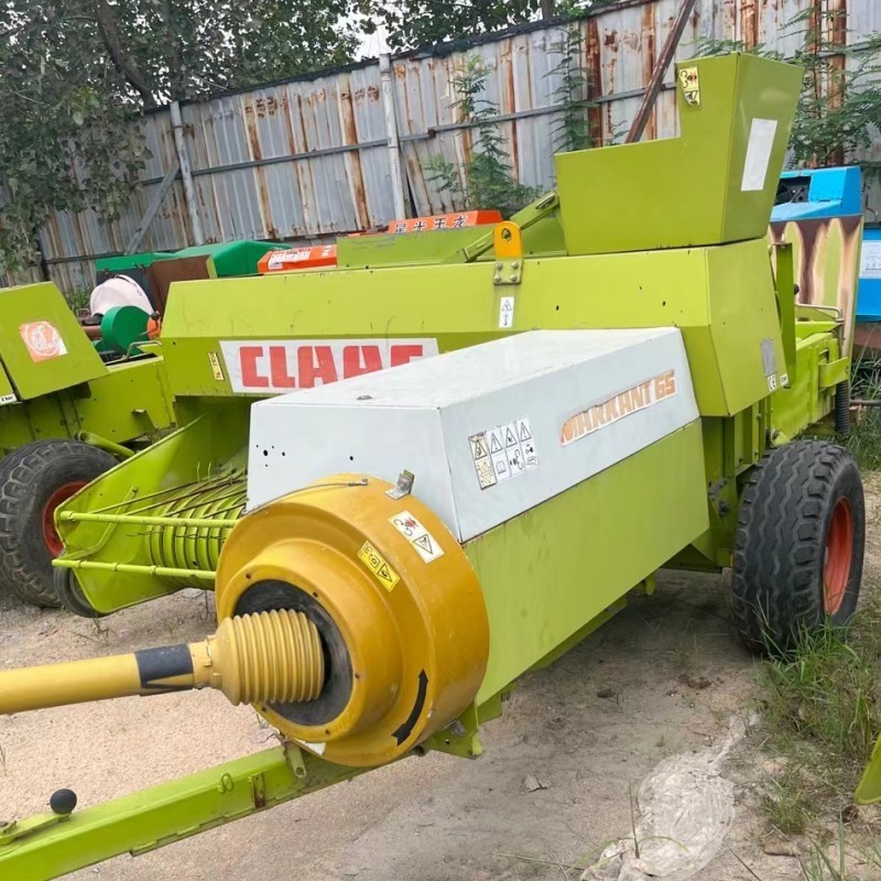 Used Claas Markant 55 Baler Mini corn and wheat straw baling machine alfalfa and pasture Hay baling Machine