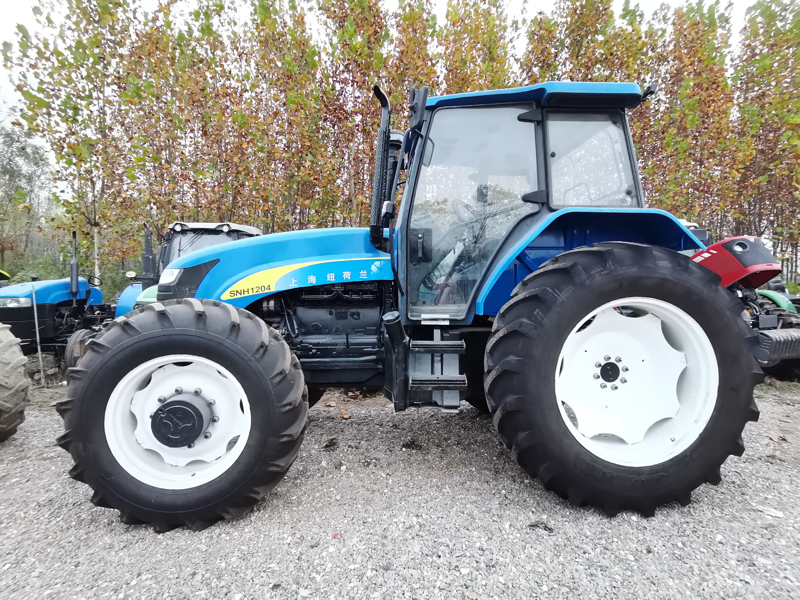 used wheel tractors new holland snh1204 120hp 4x4wd fiat engine small compact agricultural farm machinery equipment front loader