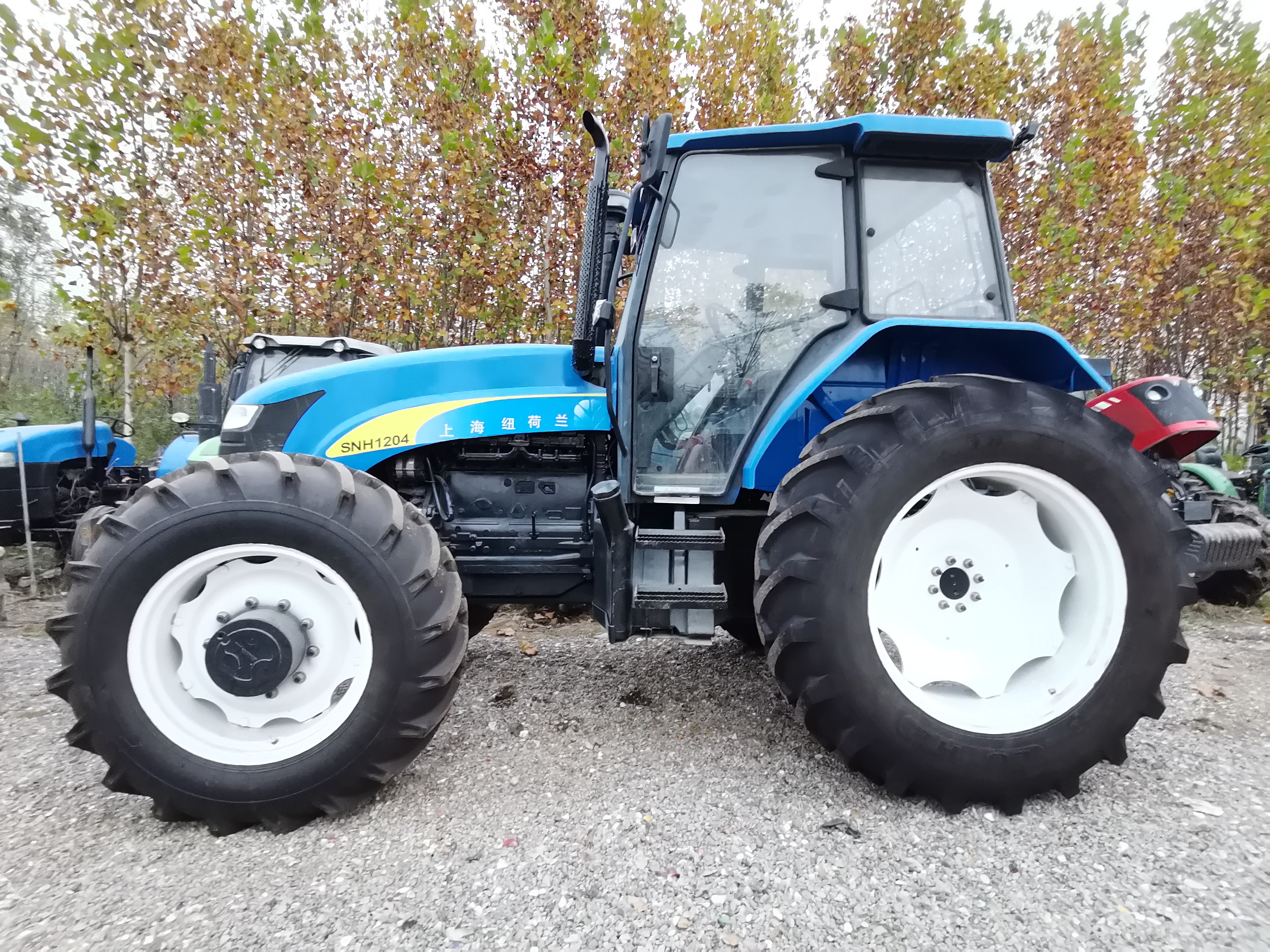 used wheel tractors new holland snh1204 120hp 4x4wd fiat engine small compact agricultural farm machinery equipment front loader