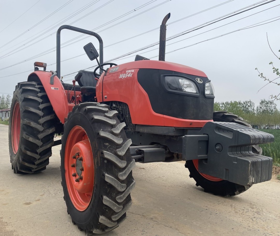 High Quality Japanese Kubota 95HP Used Tractors in Stock with Rapid Delivery