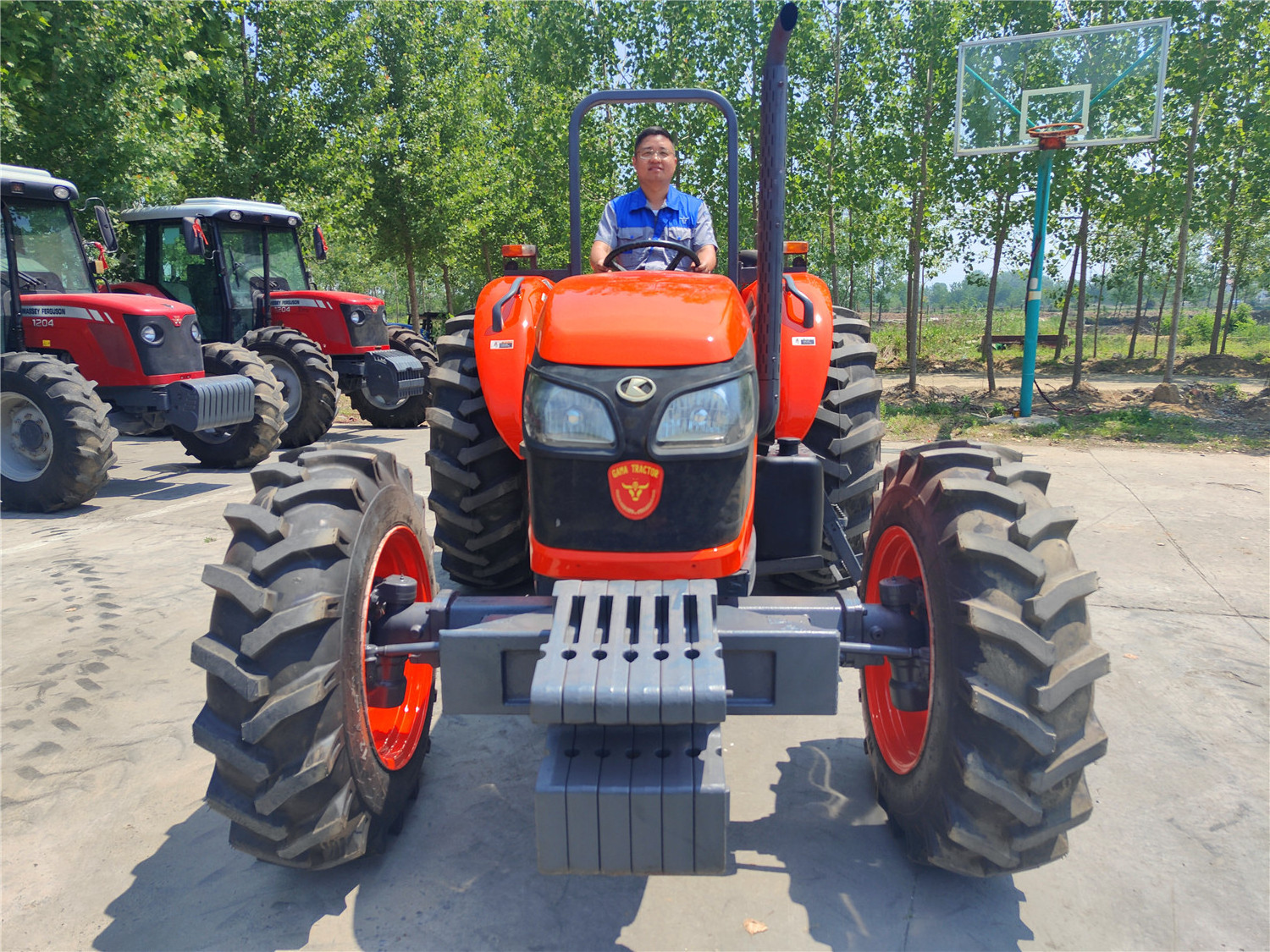 Good quality Second Hand Japan Kubota Tractor for sale 95hp Kubota with Cabin or ROPS