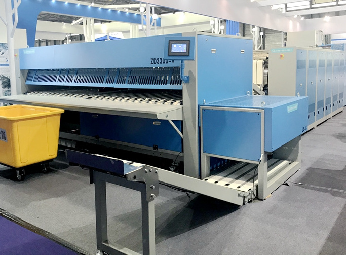 Industrial folding machine Linen folding machine hospital school hotel Industrial bedsheet folding machine with good quality