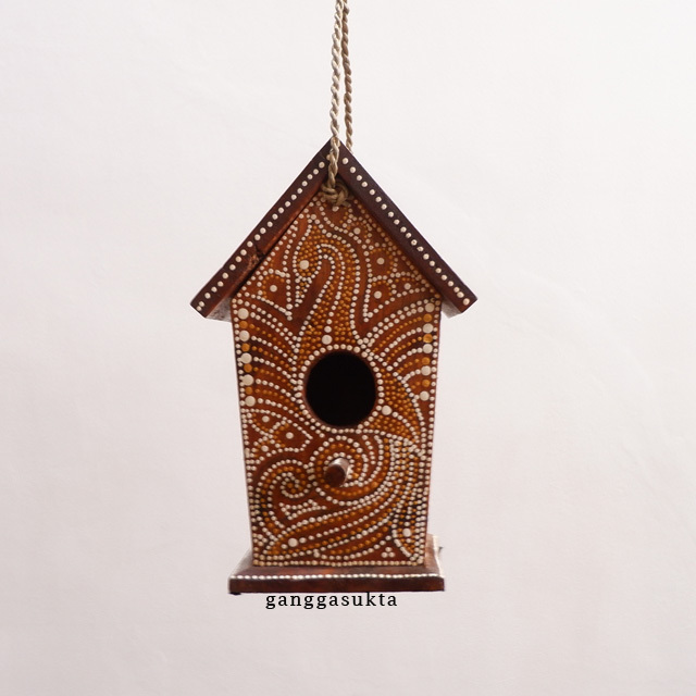 Wooden Wood Craft Bird House Carved Technique Natural  Peacock Dots Art Painting Garden Decoration