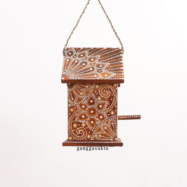 Wooden Wood Craft Bird House Carved Technique Natural  Peacock Dots Art Painting Garden Decoration