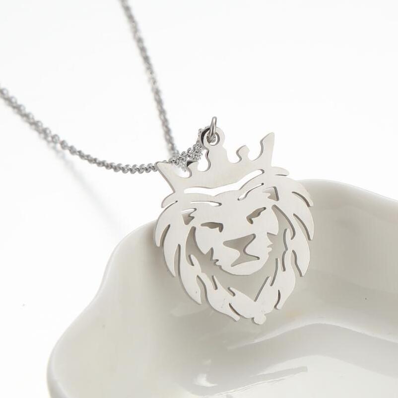 New Fashion Crown Lion Pendant Women's Necklace Personalized Simple Fashion Jewelry Accessories