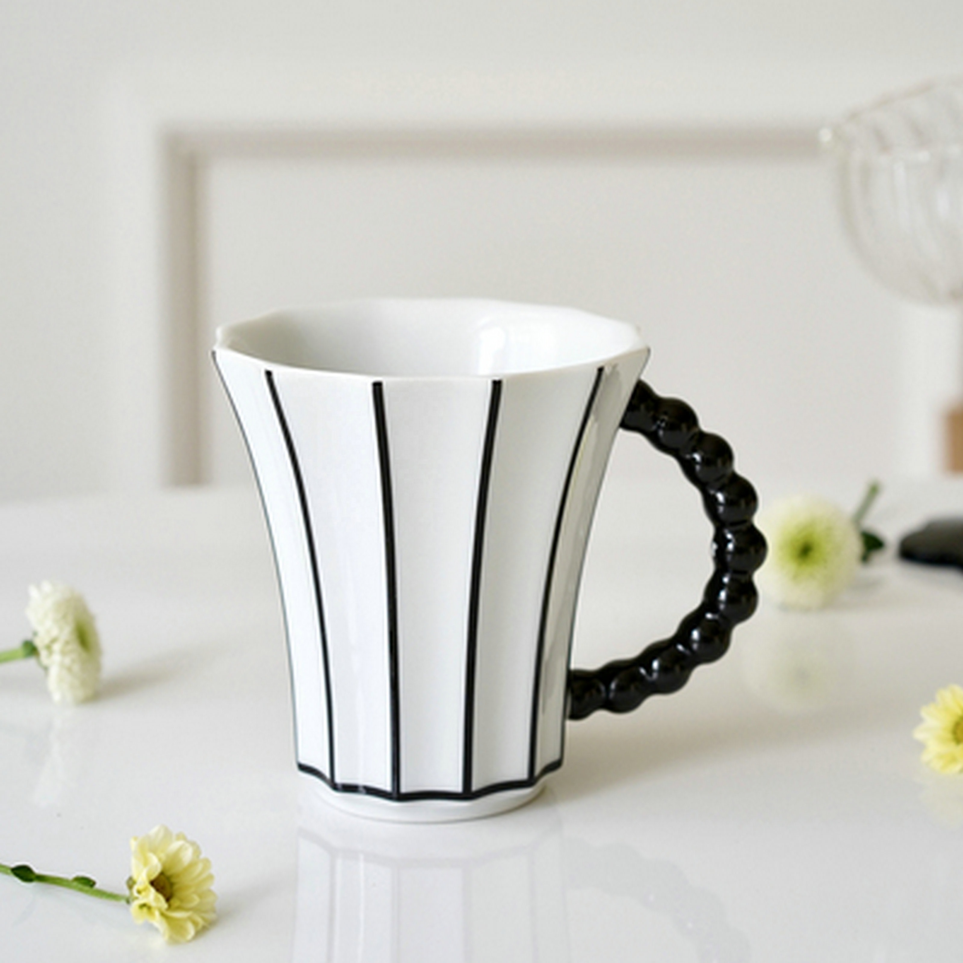 Ins Style Black White Stripped Pattern Tea Milk Cup, Creative Household Use Ceramic French Press Coffee Mug