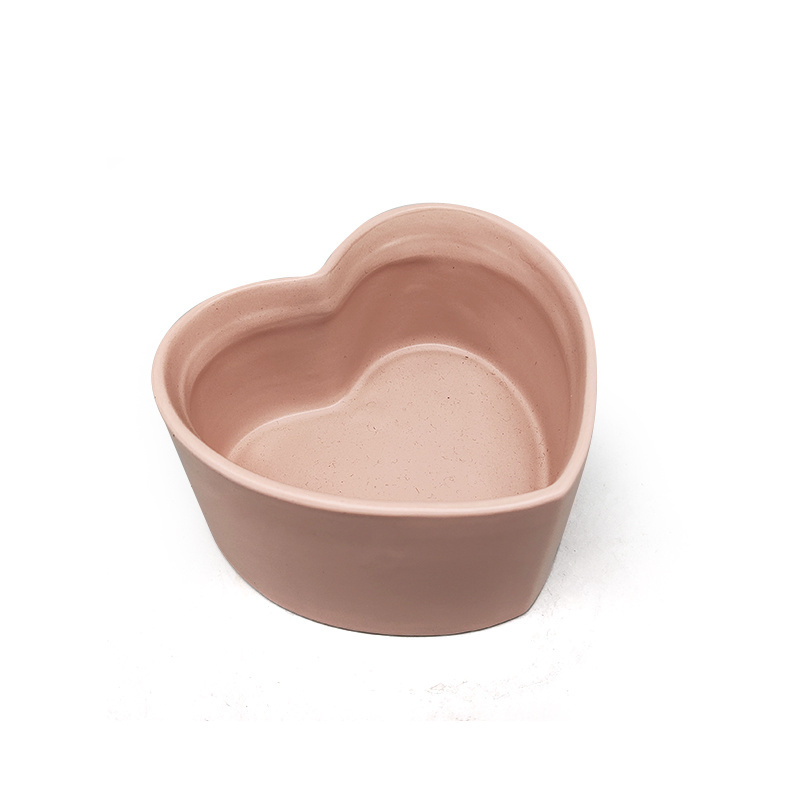 Unique Design Ceramic With Love Heart Shape Ceramic Candle Jar Scented Ceramic Candle For Home