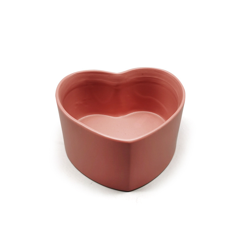 Unique Design Ceramic With Love Heart Shape Ceramic Candle Jar Scented Ceramic Candle For Home