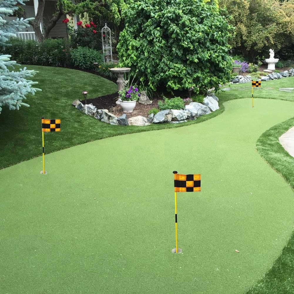 Factory Sale Fiberglass Portable 2-Section Design Golf Hole Cup And Flag Golf Pin Flags Hole Cup Set Putting Green Flag For Yard