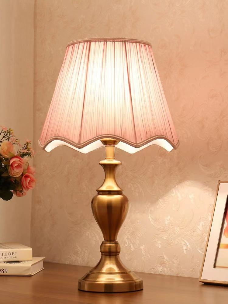 Custom Design Nightstand Lights Desk Crystal Bed Side Lamp Glass Vase Table Lamp Bedside Lamps With Bulbs Holder