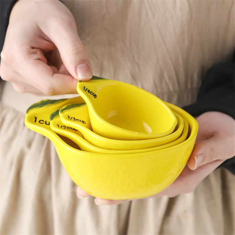 Yellow color lemon shape measure cups and spoons ceramic measuring cup for kitchenware