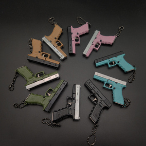 metal key chains pistol carabiner keychain 1:3 Glock G17 mini pistol gun keychains