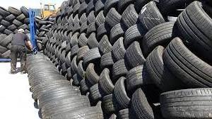 Buy Used Car Tyres Tires 155/70 R13 185/60 R14 195/55 R15 195/60 R15 195/65 R15 185/65 R15 205/55 225/45 R17 Wholesale