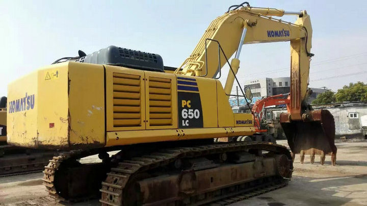 High quality Komatsu original factory PC650 used excavator PC650-8 excavator PC605-7 Large excavator sold well Fast delivery