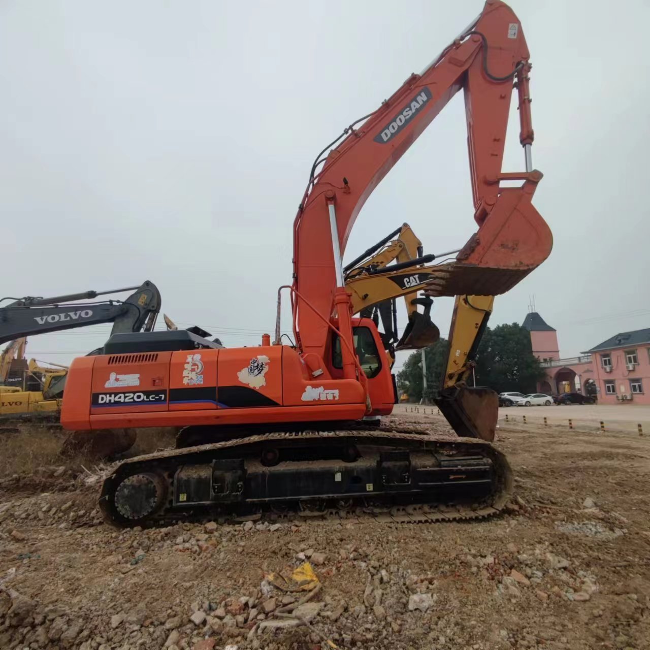 Machinery used crawler constrcutional engineering hydraulic pump digger excavators Doosan420/42 tons good quality price for sale