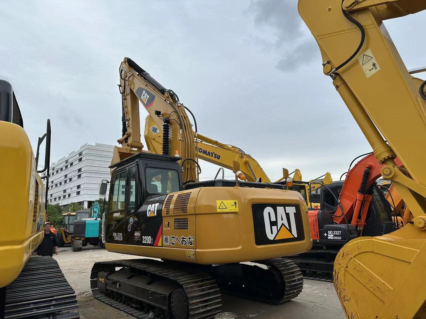 Used Japan Caterpillar CAT 320D excavator Used CAT 320DL 312 320 315 330 336D 336E crawler excavator with low price in stock