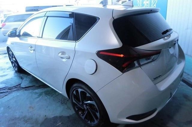 Hot Sell locomotive 2016 TOYOTA Auris  Battery Power SUV LHD/RHD Cheap Car Electric with wheel set and train seat  for Sale