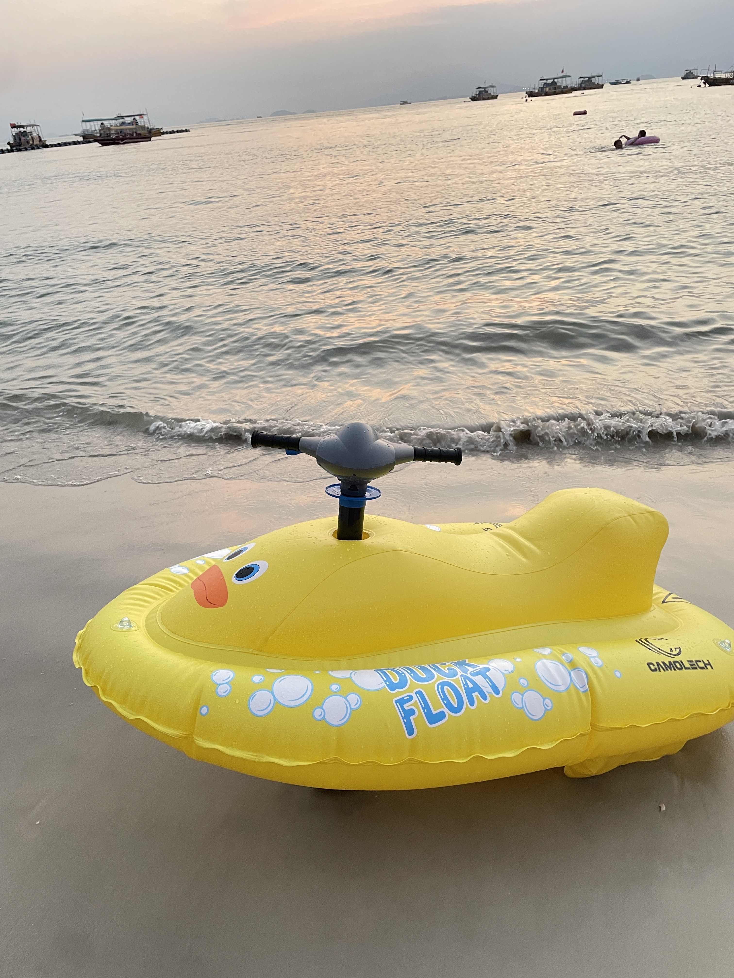 GCAMOLECH W5 Motorboat Inflatable Pool Float For Kids Pool Floating Ride-On Raft Toys Lake Water Fun Swimming Party