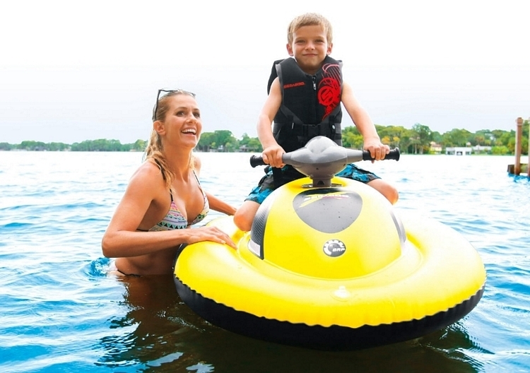 GCAMOLECH Swimming pool electric motors motorboat water inflatable floating toy jet ski pool toys electric boat for adults kids