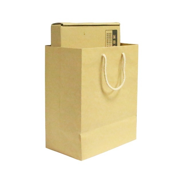 2022 Luxury Gift Custom Size Door Gift Kraft Paper Bag With Logo