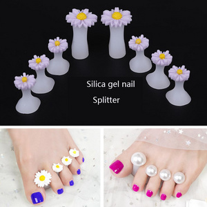 8 Pcs Pack Flowers Rhinestone Designs Silicone Soft Nail Splitter Toe Separator Pedicure Tools Nails Beauty Tools For Nail Art