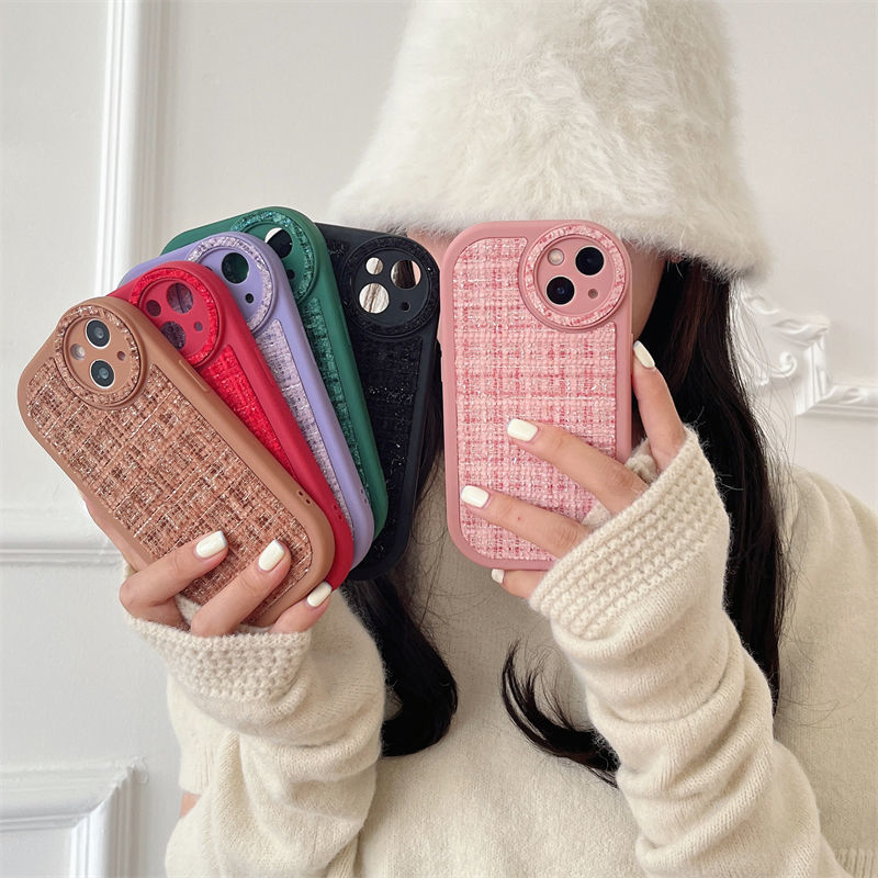 Luxury Winter Warm Retro Plaid Plush Cloth Phone Case For iPhone 14 13 12 11 Pro Max XS XR Silicone Shockproof Back Cover