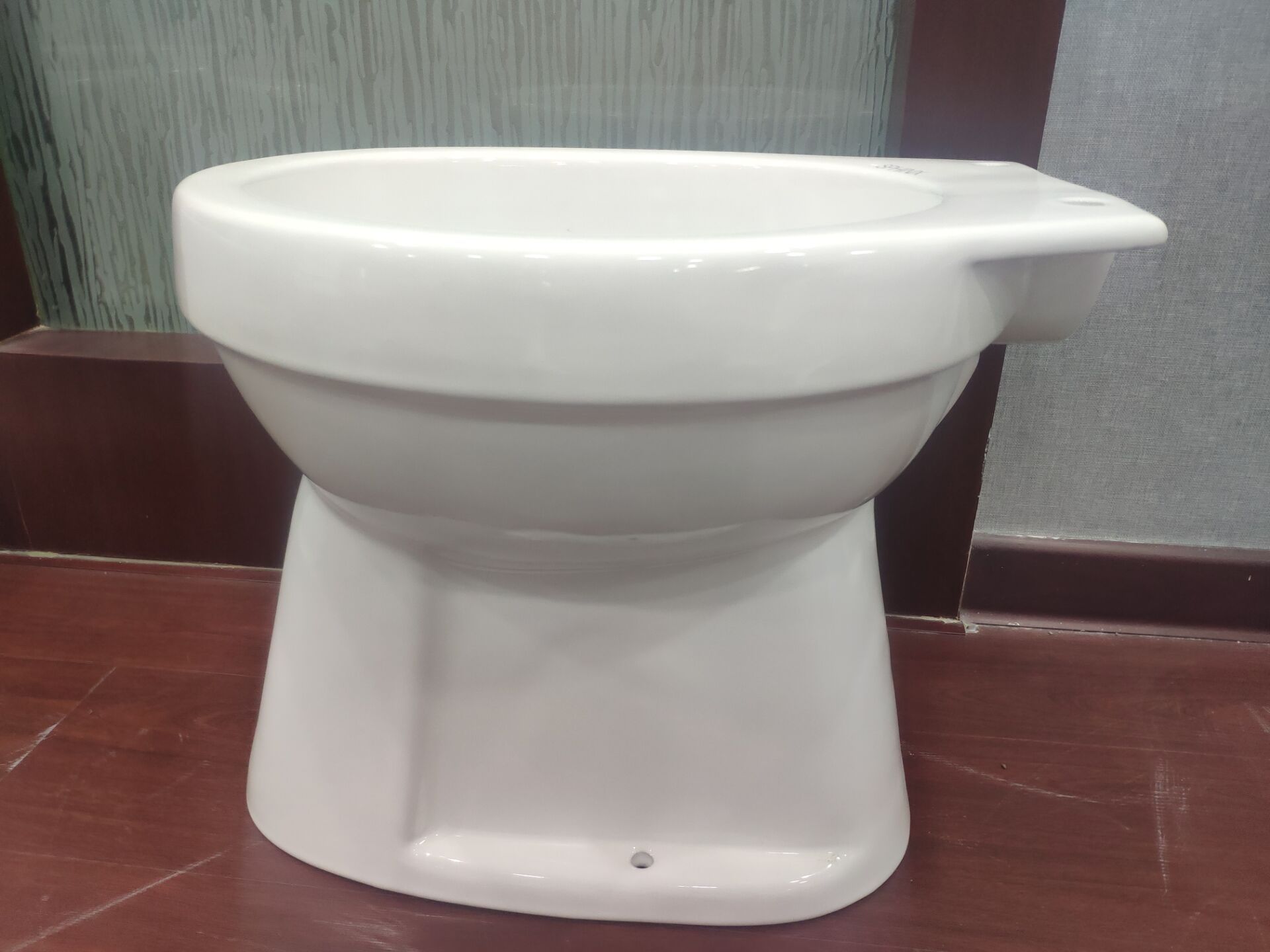 Hot sale Washdown high gravity flushing toilet with plastic cistern