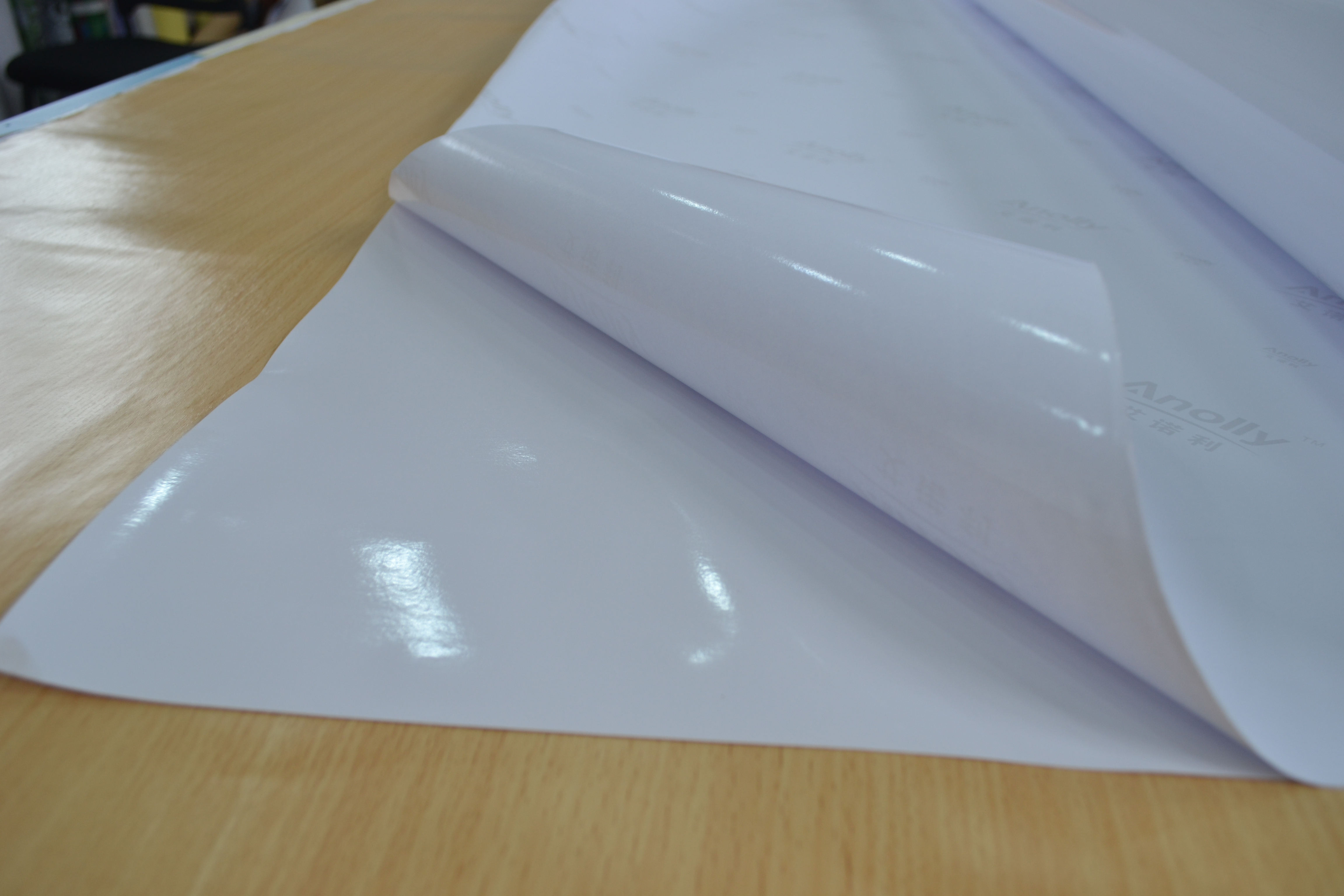 Vinyl with white glue advertising laminated film sticker self adhesive vinyl for Advertising decoration