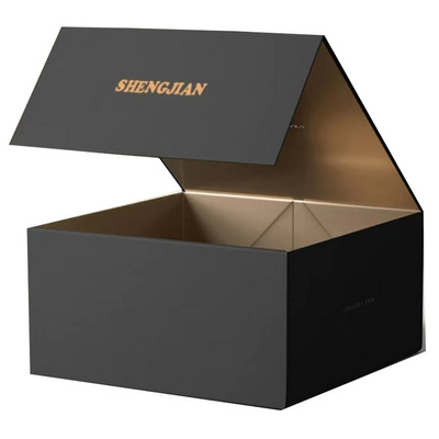 Luxury Magnetic Gift Box Packaging Folding Custom Logo Hard Rigid Cardboard Paper Black White Clothing Insert