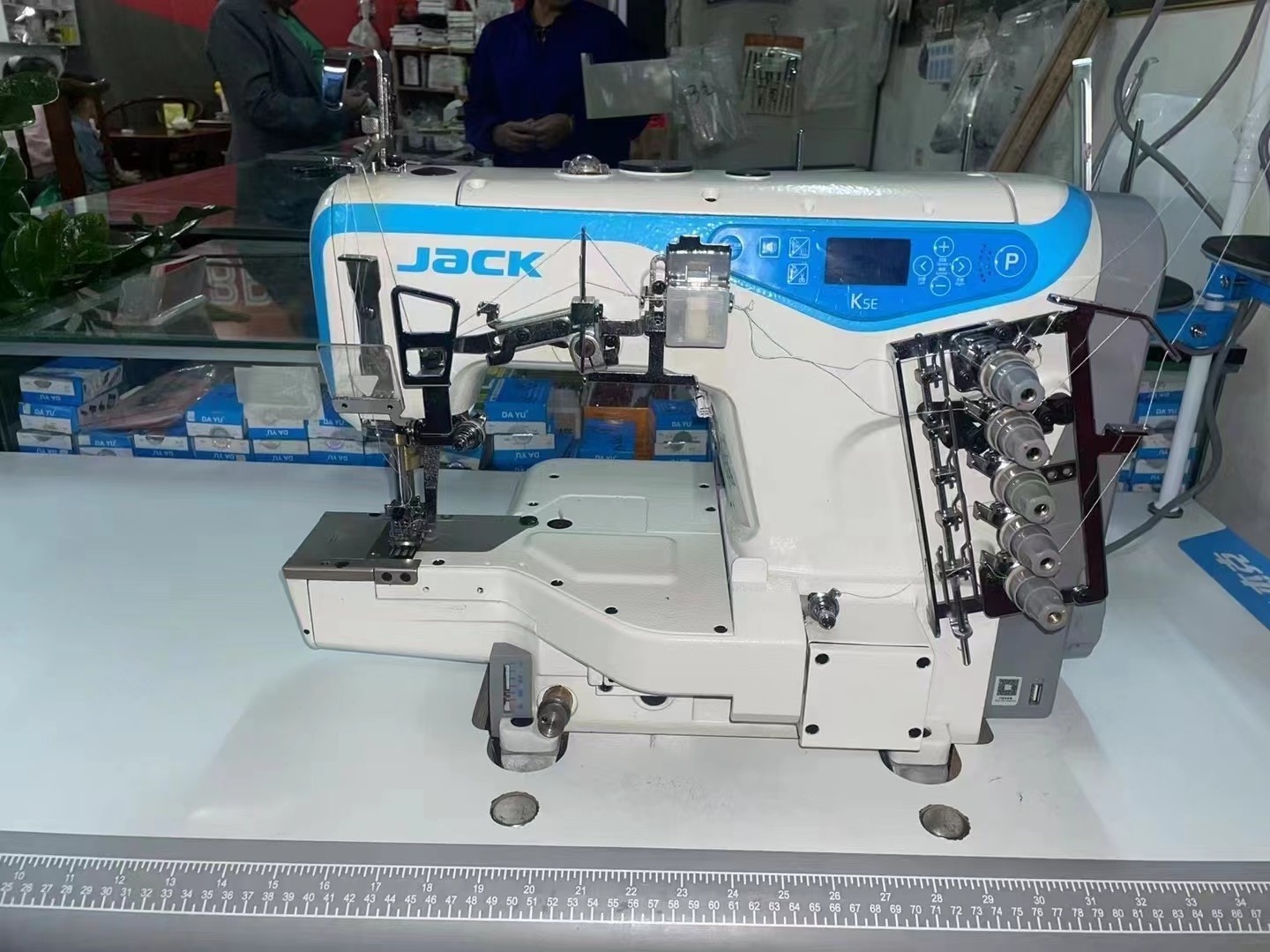 Jack K5 SecondHand 3 Needle Cylinder Arm Interlock Sewing Machine Direct Drive Motor High Speed Turning Machine K5E Price