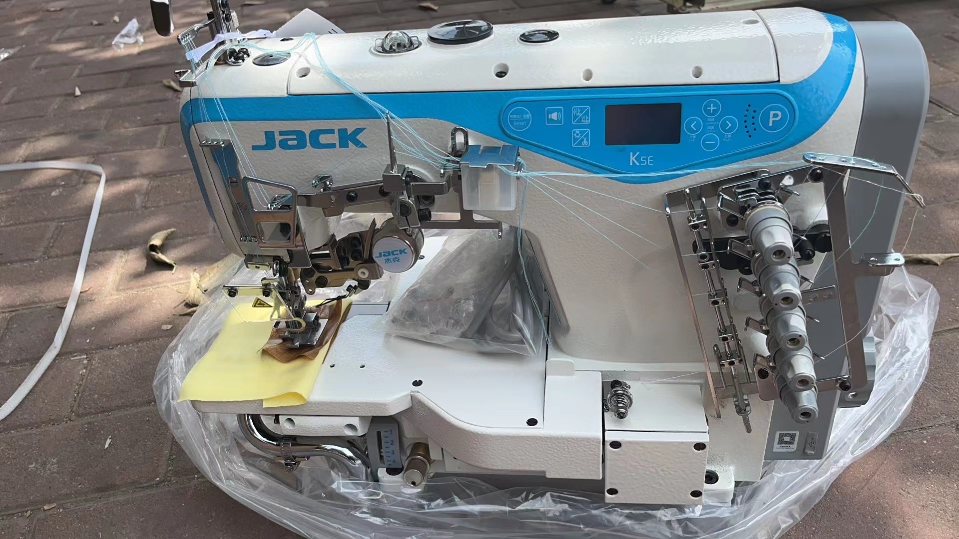 Jack K5 SecondHand 3 Needle Cylinder Arm Interlock Sewing Machine Direct Drive Motor High Speed Turning Machine K5E Price