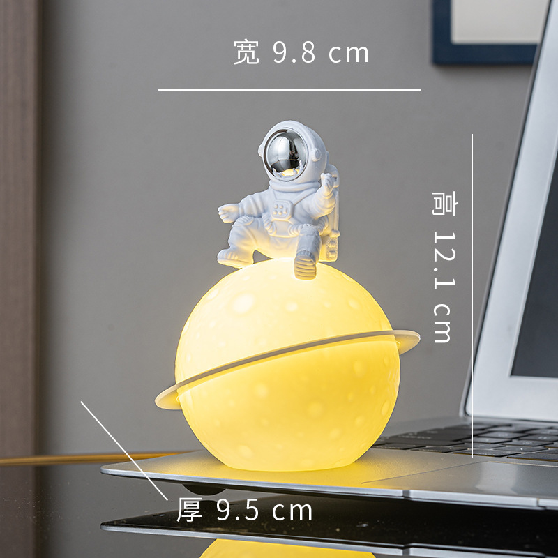 3D Astronaut Moon Lamp LED Spaceman Bedside Night Light for Kids Desktop Decoration Lights Creative Ornaments for Bedroom