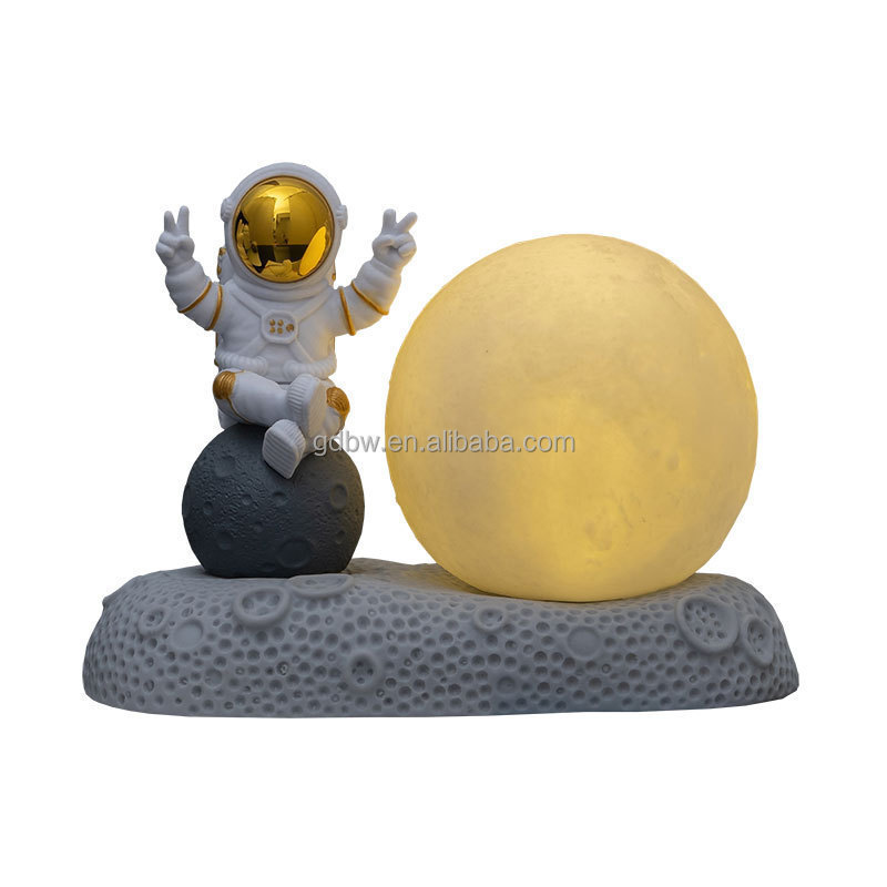 Astronaut Moon Lamp Spaceman Night Light Battery Operated Space Figurine Desktop Lamp